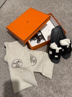 Hermès Oran Sandals Black Size 37.5 H Slide Sandals w/ Box & Dust Bags